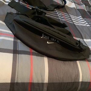 Nike Heritage Fanny Pack